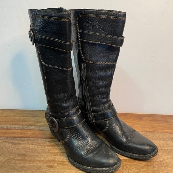 BORN Leather Black Boots with Brown Contrasting Stitching Metal Buckle Moto sz 7 - Picture 2 of 14